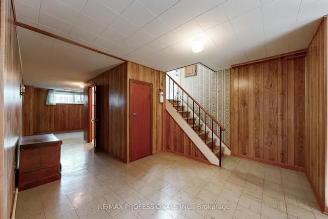 Additional image 29 of 26 Crane Ave