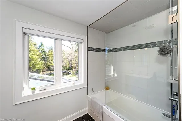 Additional image 26 of 8495 Appleby Line