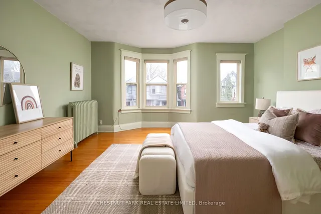 Additional image 30 of 40 Cowan Ave