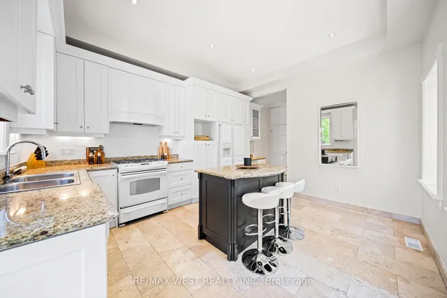 Additional image 11 of 14 Shannon St