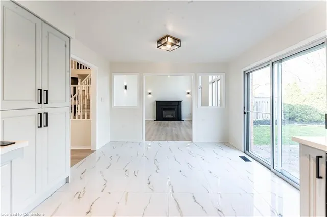 Additional image 23 of 67 Bridgeport Cres