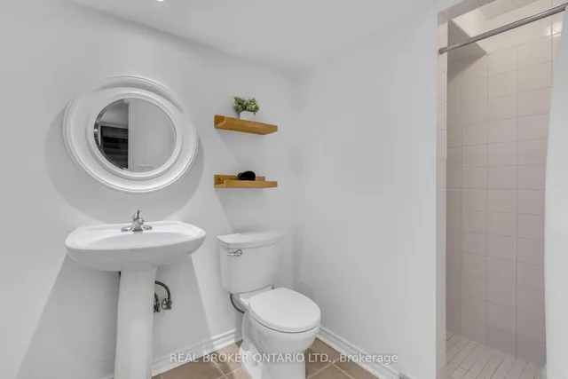 Additional image 47 of 1036 Hemstreet Cres