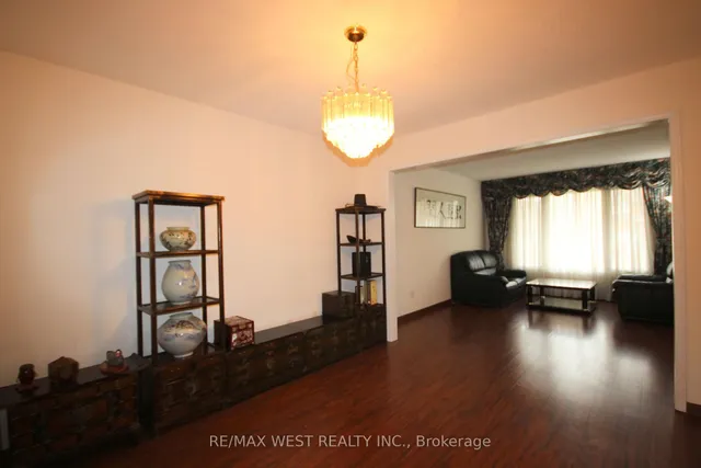 Additional image 12 of 73 Hullrick Dr