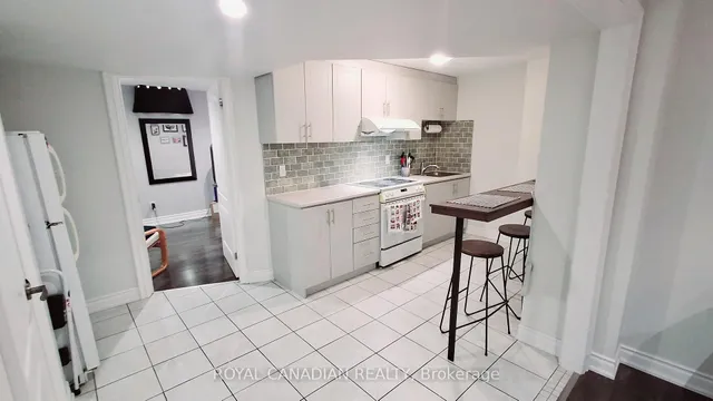 Additional image 8 of 8 Templar St