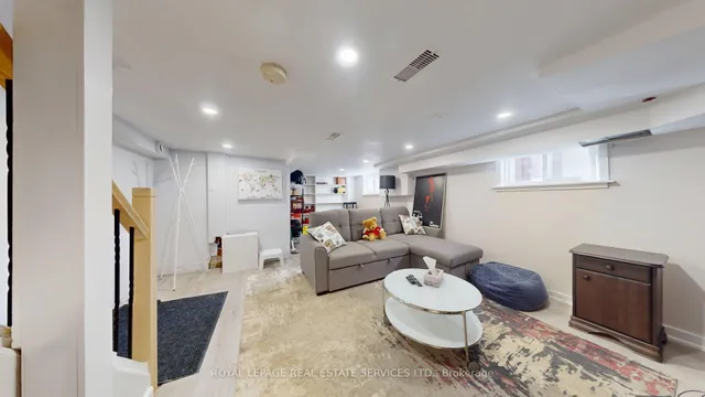 Additional image 28 of 168 Ronan Ave