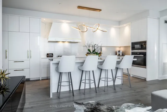 Additional image 10 of 1926 Lake Shore Blvd Unit PH 05 E