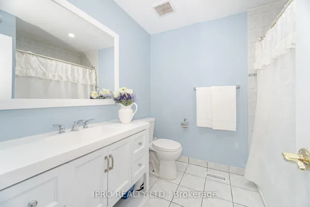 Additional image 25 of 542 Lana Terr