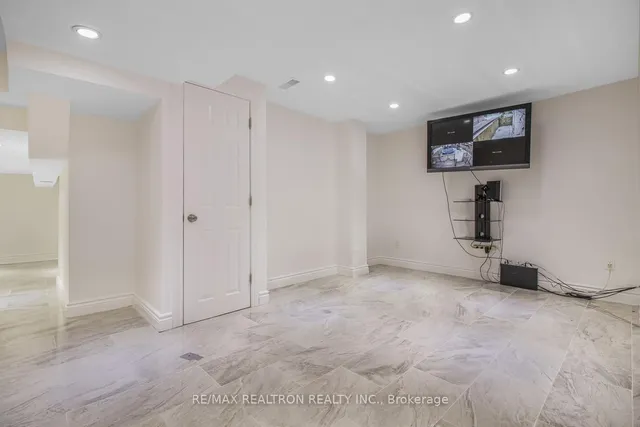 Additional image 36 of 42 Verne Cres