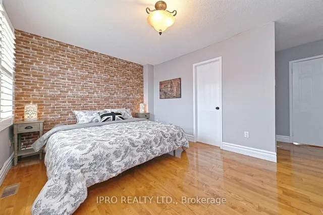 Additional image 34 of 40 Stornwood Crt