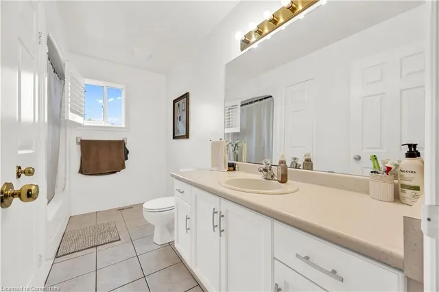 Additional image 22 of 21 Holyoake Dr