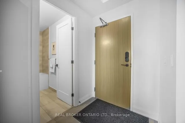 Additional image 3 of 2369 Danforth Ave Unit 210