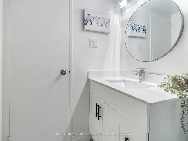 Additional image 31 of 61 Richview Rd Unit 406