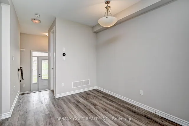 Additional image 6 of 104 Forestwalk St