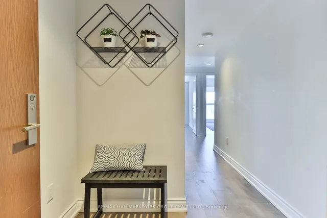 Additional image 3 of 386 Yonge St Unit 1607