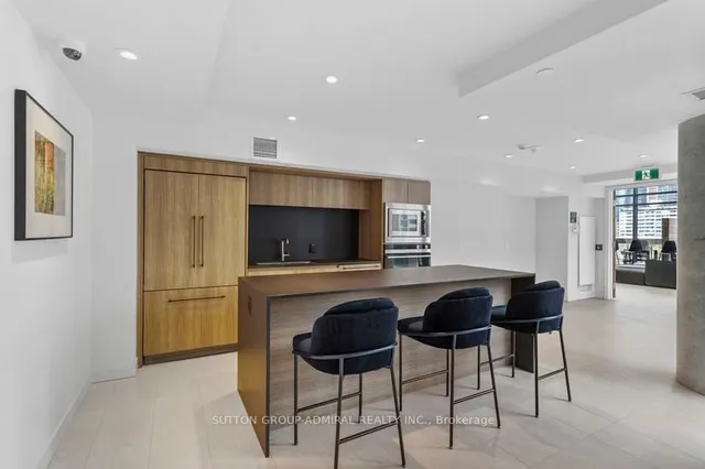 Additional image 13 of 81 Wellesley St Unit 2104