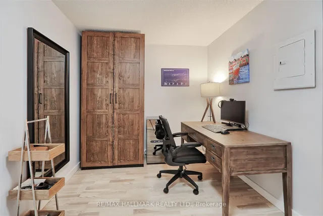 Additional image 4 of 650 Queens Quay Unit 509