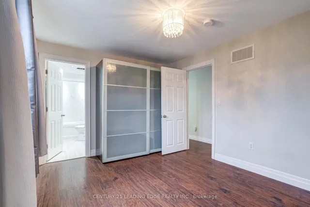 Additional image 11 of 424 Upper Wentworth St