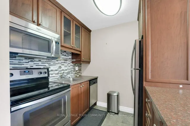 Additional image 14 of 633 Bay St Unit 2512