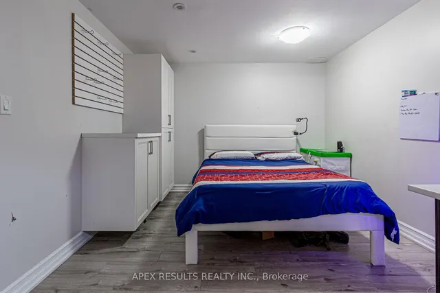 Additional image 29 of 97 Trafalgar Dr