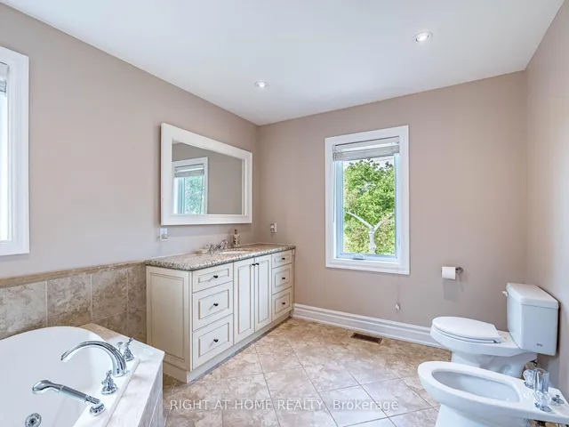 Additional image 20 of 30 Haliburton Ave