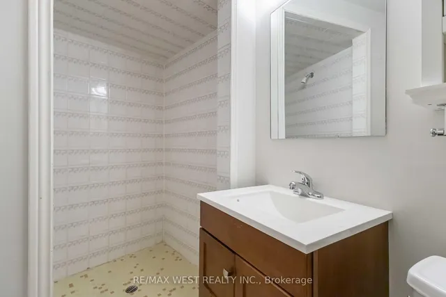 Additional image 43 of 290 Sprucewood Crt Unit 45
