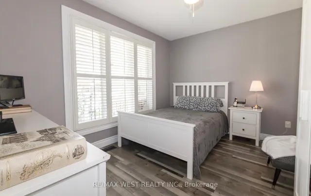 Additional image 22 of 7110 Codlin Ave