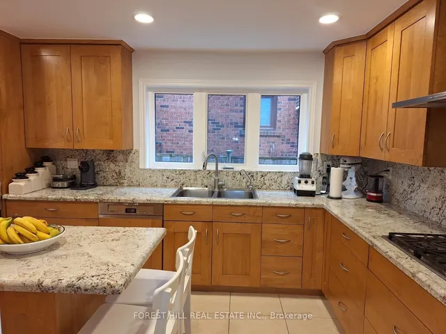 Additional image 18 of 429 Connaught Ave