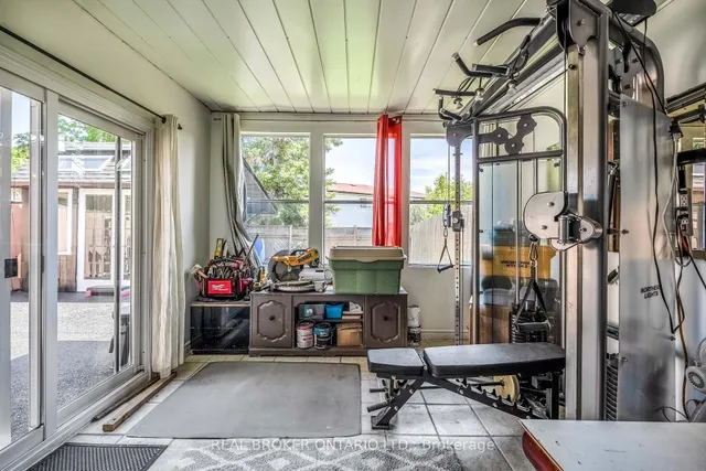 Additional image 22 of 72 Bruce Beer Dr