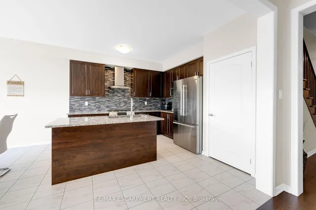 Additional image 11 of 12 Midhurst Hts