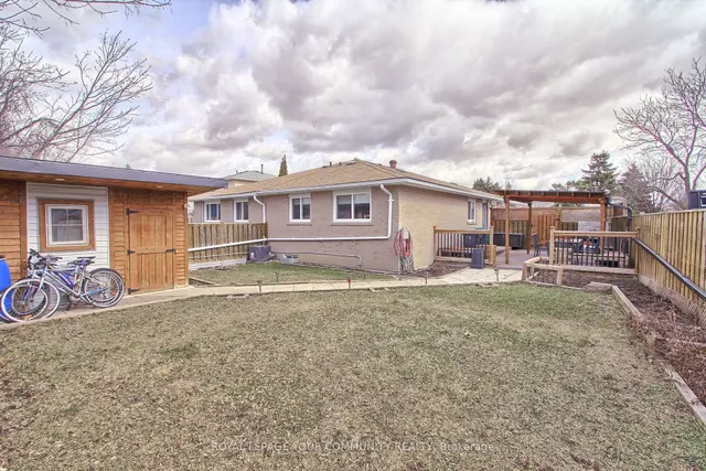 Additional image 47 of 41 Mandarin Cres