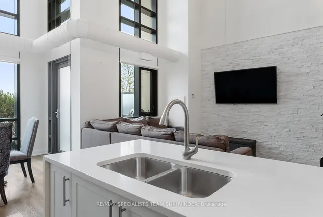 Additional image 18 of 55 Yorkland Blvd Unit 107