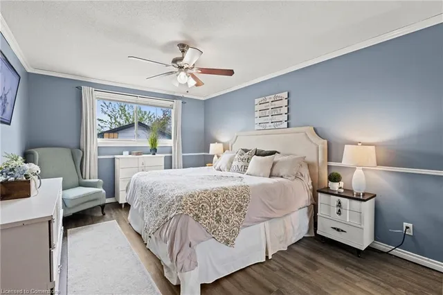 Additional image 11 of 3 Electra Crt