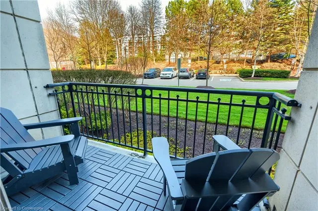 Additional image 22 of 18 William Carson Cres Unit 111