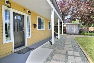 Additional image 3 of 2540 Lodge Pole Rd