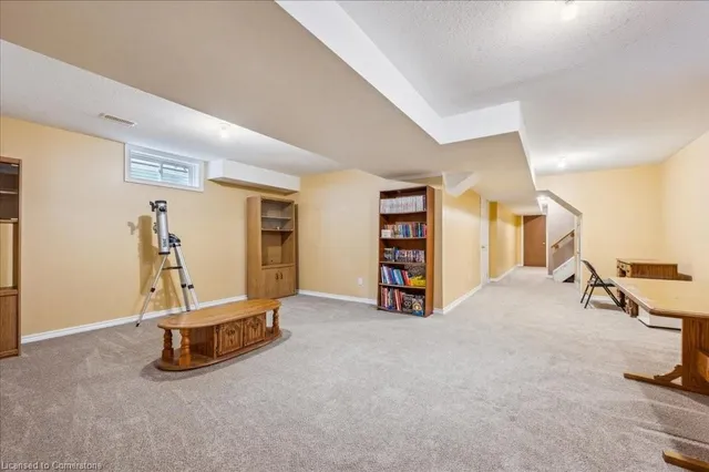 Additional image 10 of 519 Commonwealth Cres