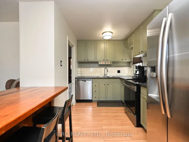 Additional image 15 of 13 Avon Park Dr