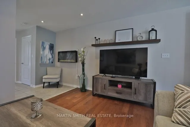 Additional image 7 of 2406 Curtis Rd