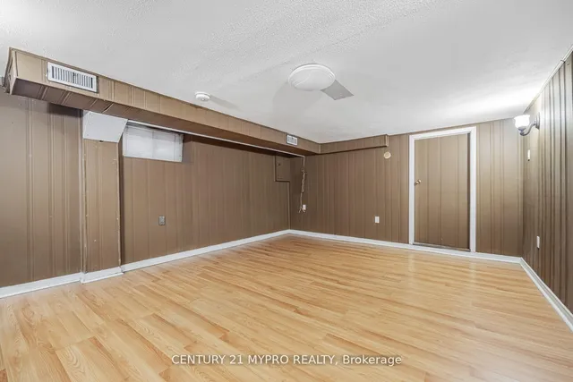 Additional image 21 of 1943 Dufferin St