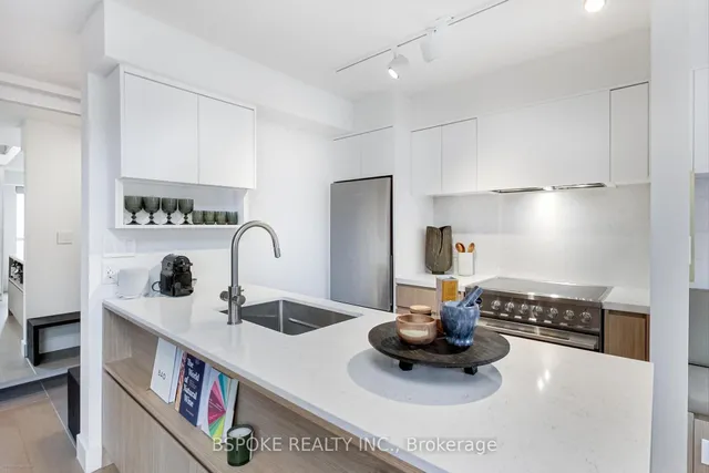 Additional image 13 of 800 King St Unit 804