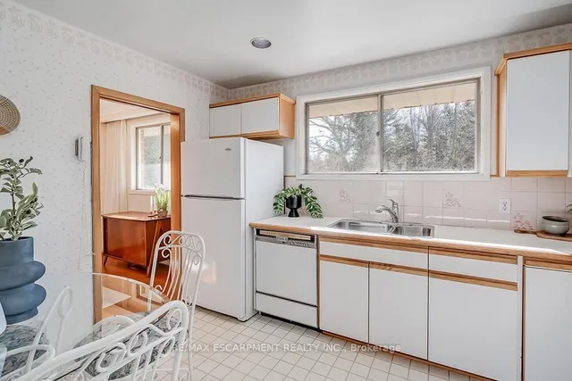 Additional image 14 of 363 East Side Cres