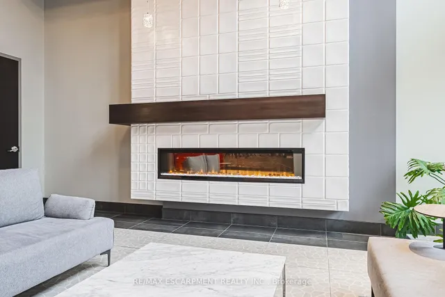 Additional image 18 of 181 James St Unit 402