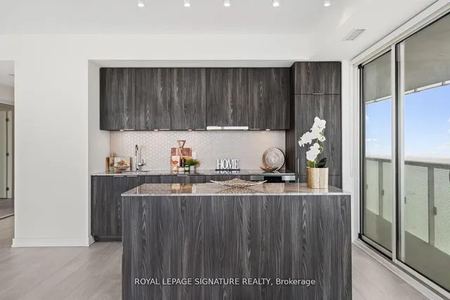 Additional image 17 of 15 Queens Quay Unit 3305