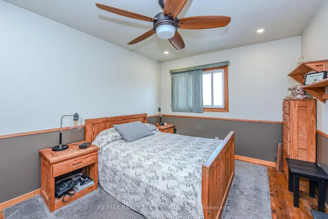 Additional image 28 of 14 Royce Ave