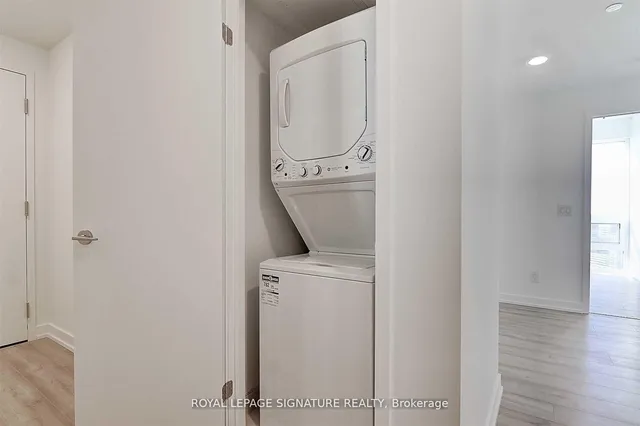 Additional image 20 of 135 East Liberty St Unit 1005