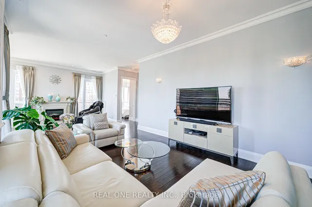 Additional image 9 of 21 Clairtrell Rd Unit Ph701