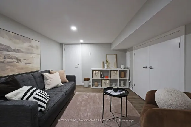 Additional image 33 of 93 Harvie Ave