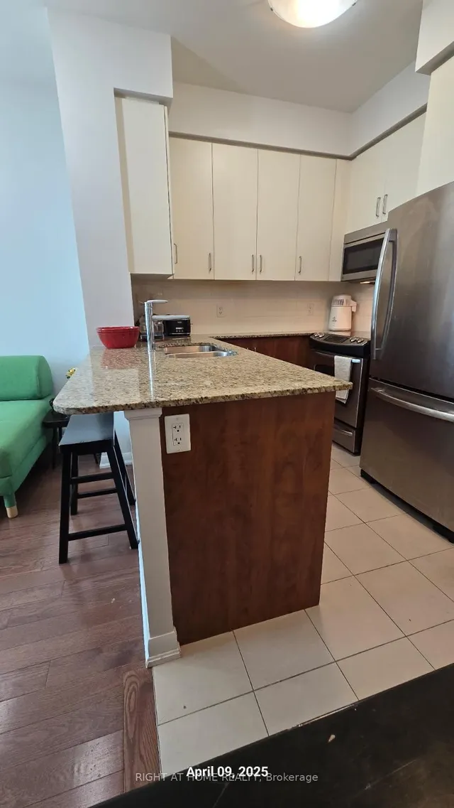 Additional image 16 of 215 Sherway Gardens Rd Unit 101