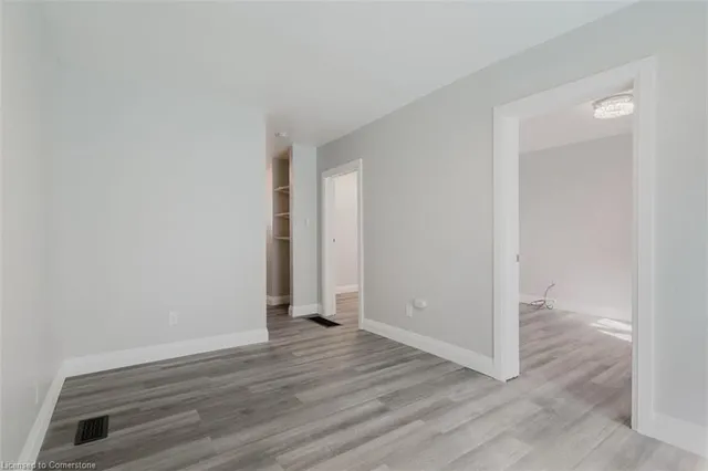 Additional image 26 of 31 Biggar Ave