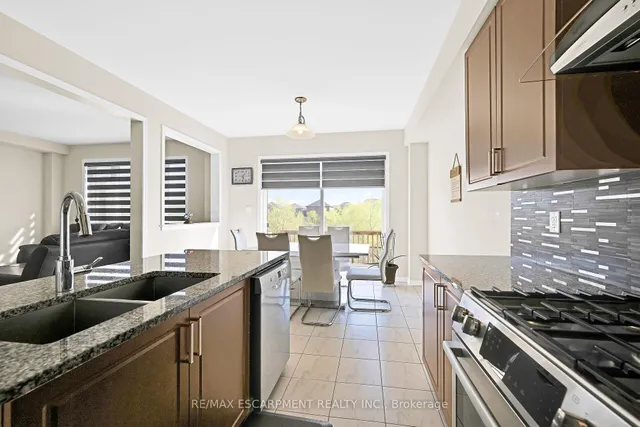 Additional image 18 of 12 Midhurst Hts