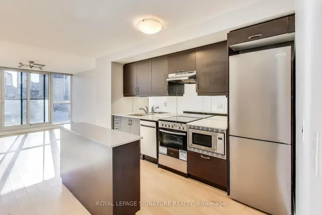 Additional image 10 of 320 Richmond St Unit 911